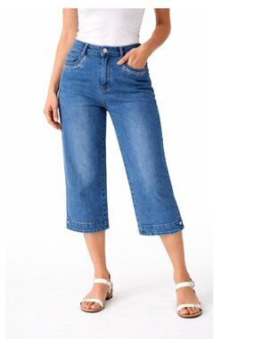 Women's Rhinestone Embroidered Capri Blue Jeans - 30"